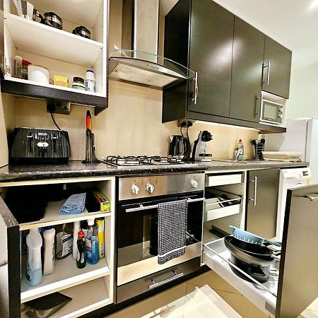 Modern Hyde Park Home With Private Entrance & Private Back Patio Near Bayswater & Paddington Stations London Exterior foto