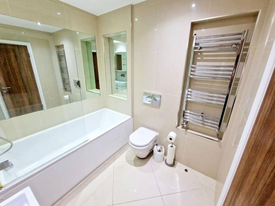 Modern Hyde Park Home With Private Entrance & Private Back Patio Near Bayswater & Paddington Stations London Exterior foto